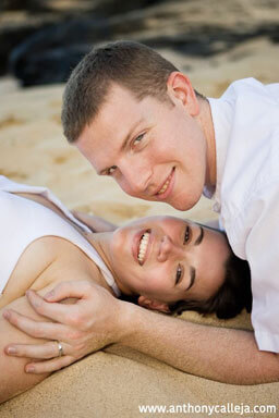 Honolulu Engagement Photographer