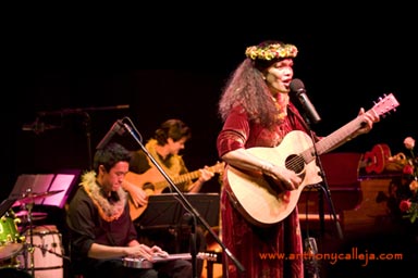 Oahu Event Photography Mihana performing at her Birthday Party