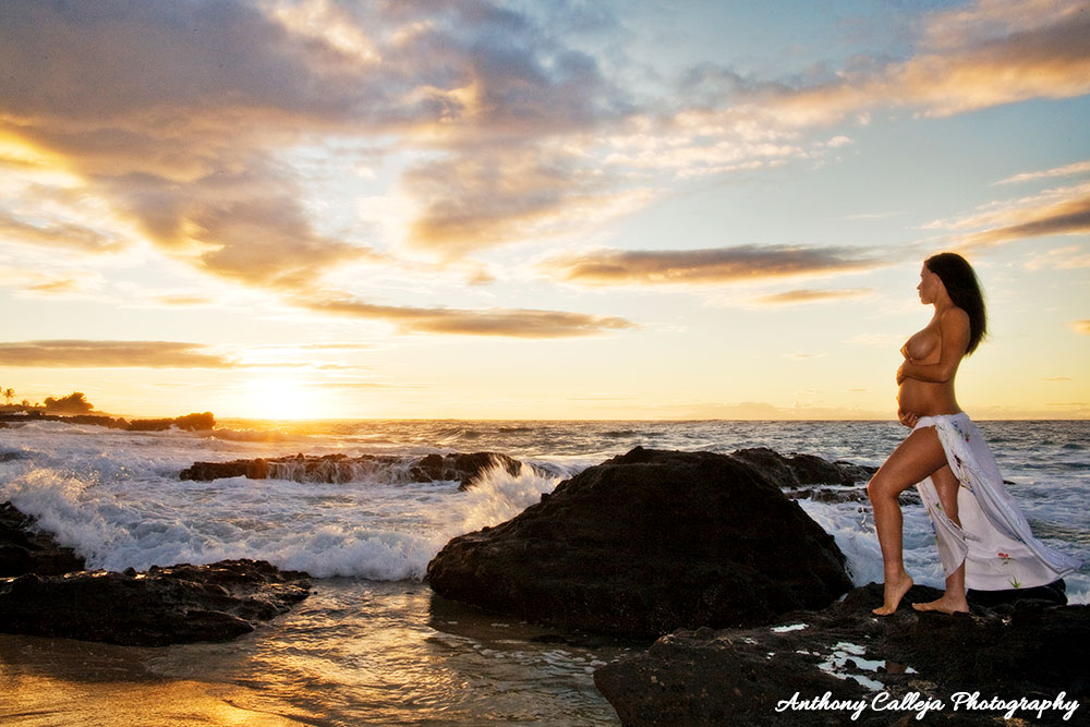 Sunrise Maternity Photo Session - Sandy Beach, Oahu, Hawaii Sunrise Maternity Photo Session - Sandy Beach, Oahu, Hawaii